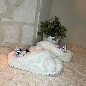 Madden NYC White faux fur Crossband slippers Elastic back strap sz 11